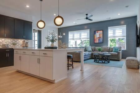 The Briar - Luxurious Condo Near Vanderbilt, Nashville Luaran gambar
